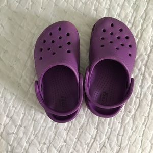 🔆4 for $20+$4.99 ship!🔆 Purple baby crocs!
